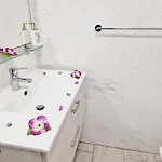בית נופש Ocean View 1 Bedroom In *